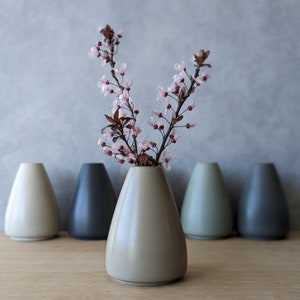 Vase bourgeon en béton Oatmeal