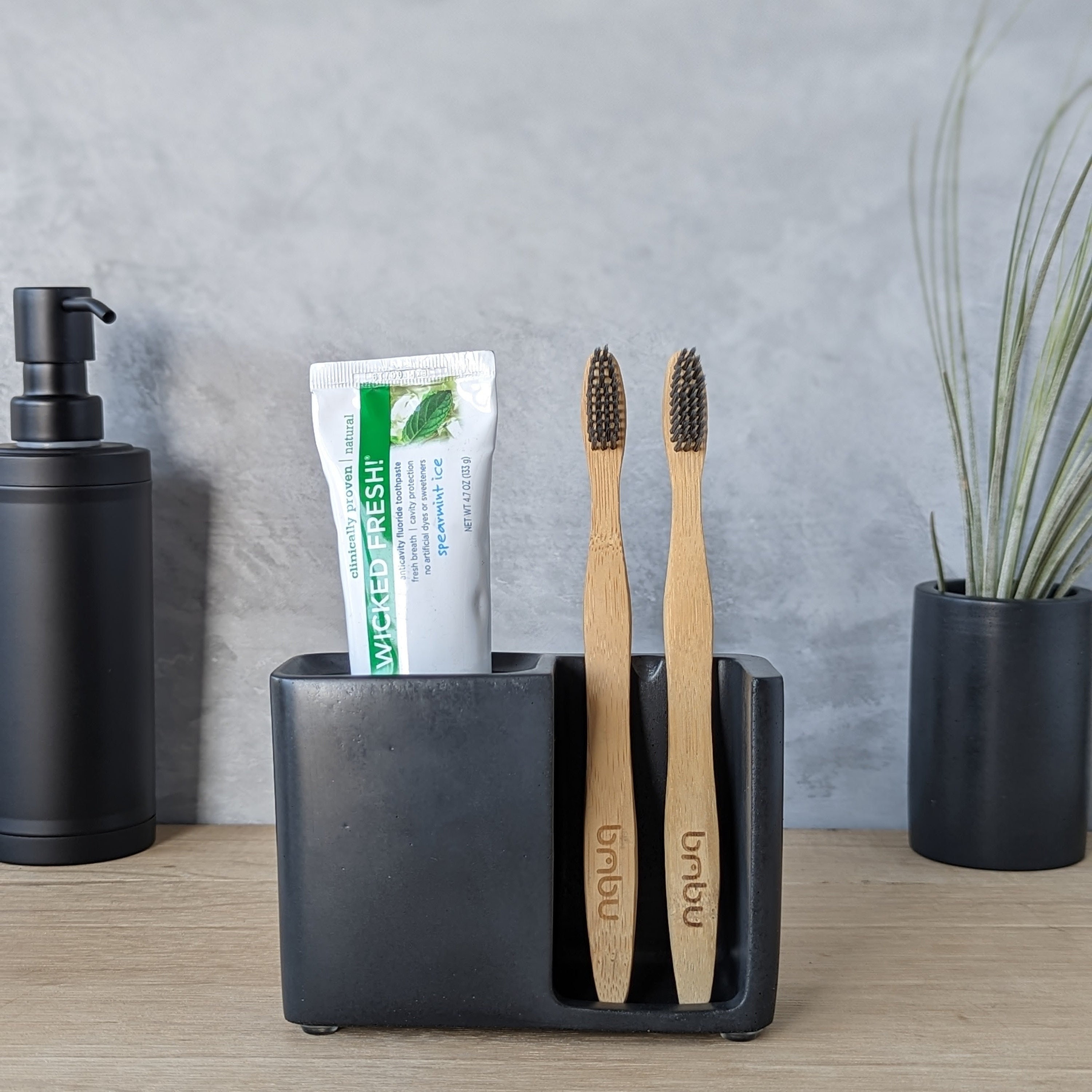 Concrete Toothbrush Holder -   Brushing teeth, Diy ceramic, Cement diy