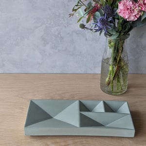 Concrete Jewelry Organizer