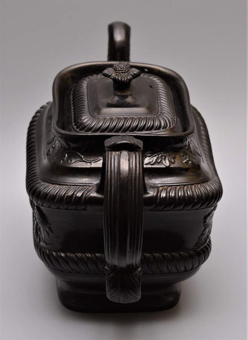 Large CASTLEFORD C1810 Leeds Black Basalt TEAPOT AF