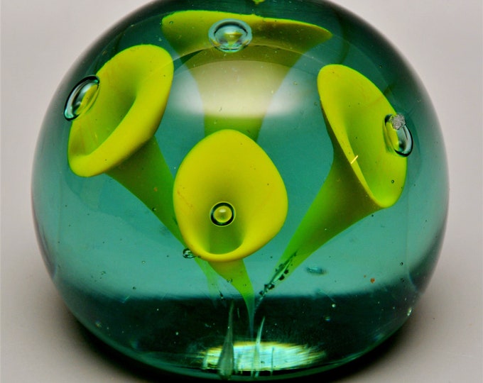 J KILNER Wakefield Victorian Glass Dump Paperweight Yellow FLOWERS