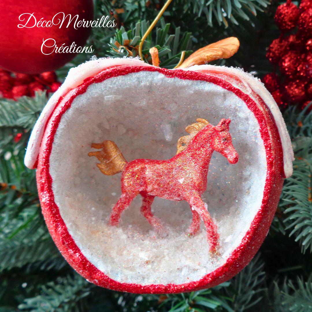 Faire des décorations de Noël avec des pommes de pin Faire des décorations de Noël avec des pommes de pin