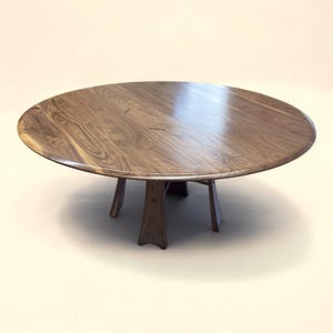 Ine Bianche Round Table