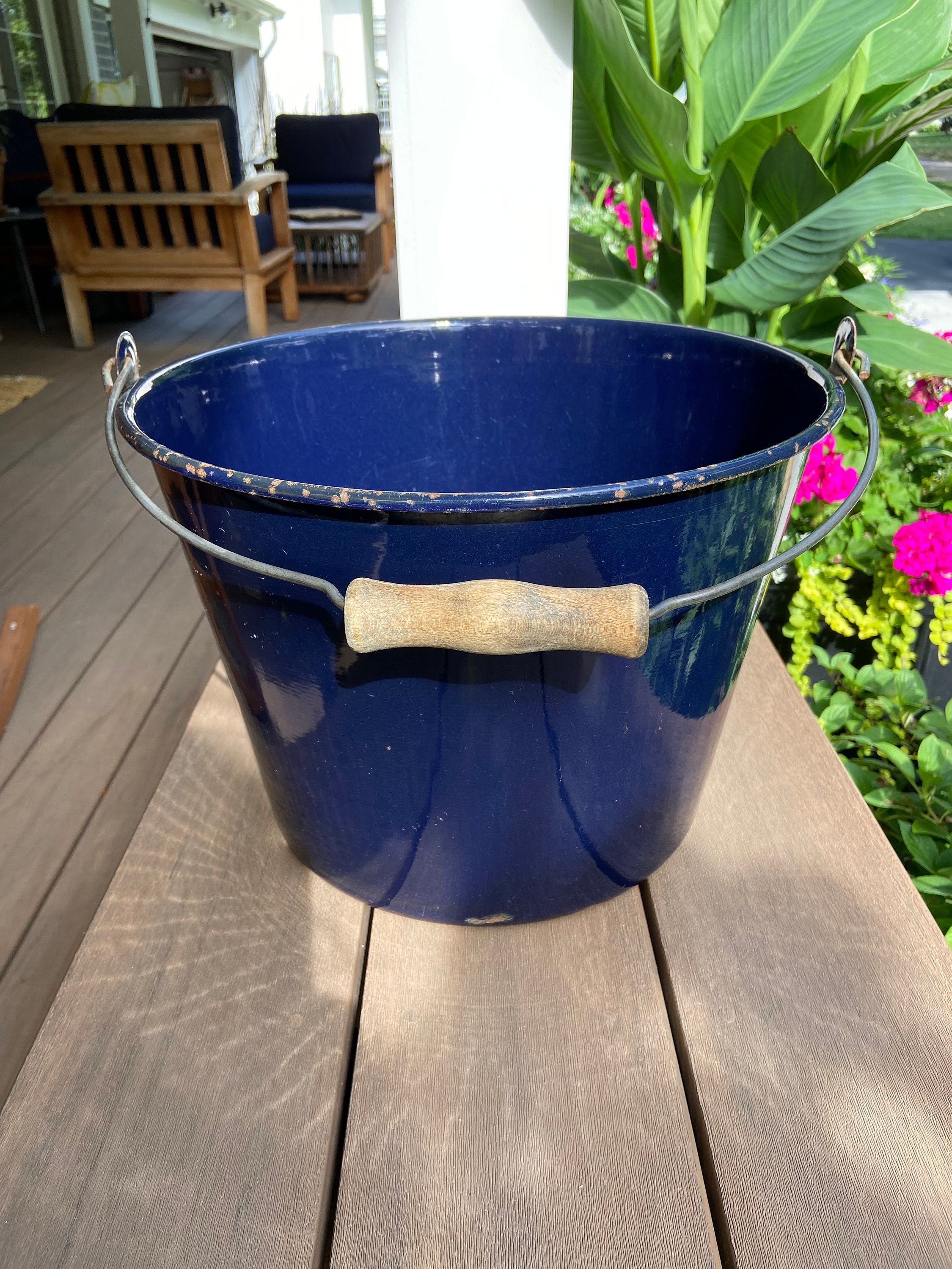 COVERED WATER BUCKET Blue and White Swirl Black Wood Grip Circa 1880 - 1920