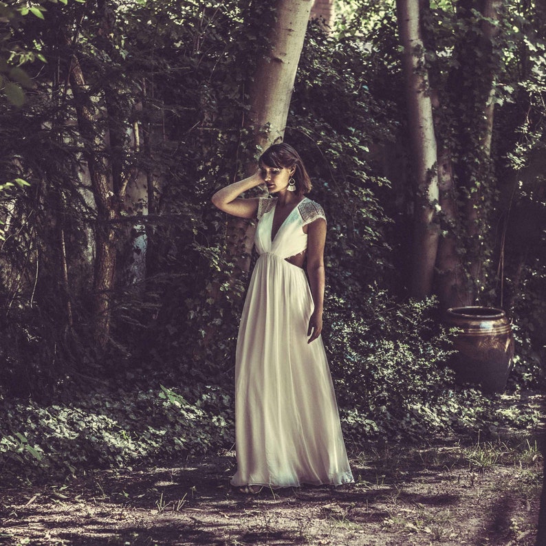 Robe de mariée Malloire crepe et dentelle dos nu boutons