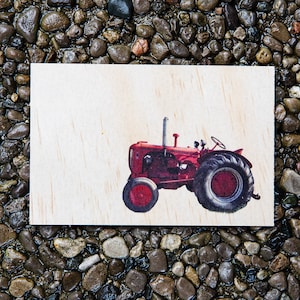 Tracteur rouge - Carte postale en bois