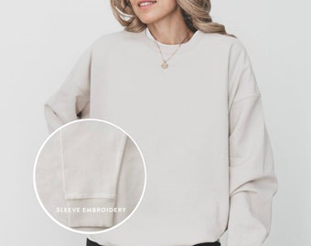 Personalized Mama Premium Sweatshirt • Customizable Text • Embroidered Sleeves • Mother's Day • Gift for New Mom • Baby Shower Present