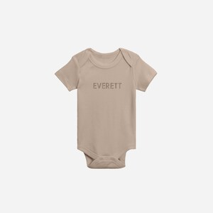 Embroidered Personalized Organic Baby Bodysuit Pregnancy Announcement Custom Newborn Gift Neutral Baby Clothes Going Home Outfit Tan