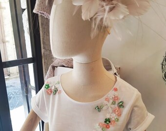 Woman shirt embroidered hand