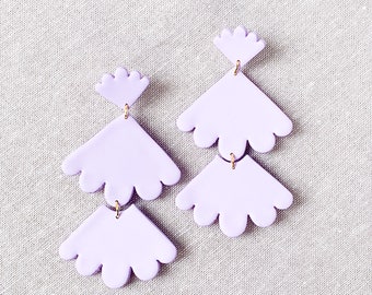 Lilac Scalloped Polymer Clay Statement Earrings Modern Minimalist Floral Style Hypoallergenic Posts Lightweight Spring Summer Earring | LETI