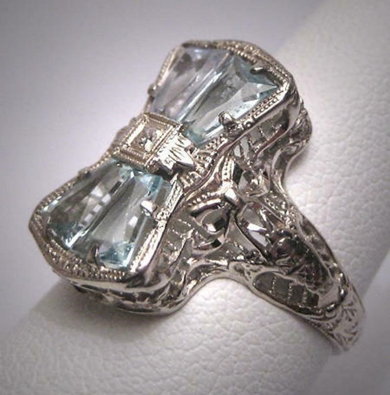 Circa 1920/'s Estate Art Deco Ring Filigree Vintage Bow Style Ring Baguette Cut Aquamarine Diamond Wedding Ring Woman/'s Engagement Ring