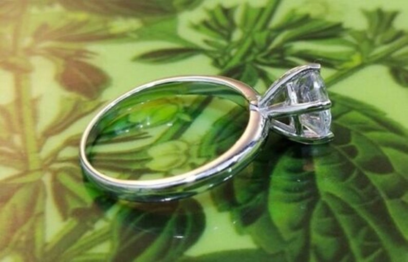 Round Cut Diamond Solitaire Ring Woman/'s Solitaire Engagement Ring Wedding Ring Six Prong Set Daily Wear Delicate Ring Classic Ring