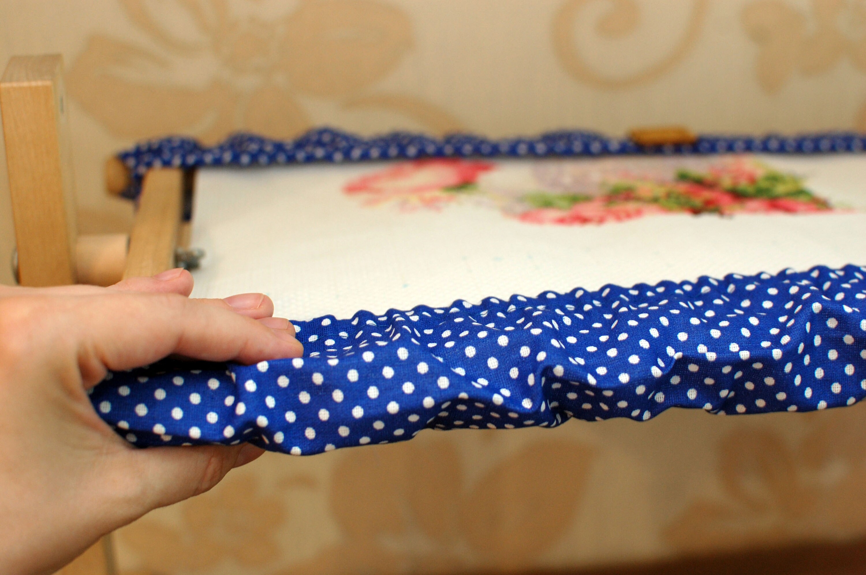 Embroidery Hoop Grime Guard crewelembroiderypatternsjacobean C4F