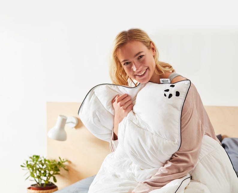 Panda Hypoallergenic Cloud Bamboo 10.5 Tog Duvet - Thumbnail 3