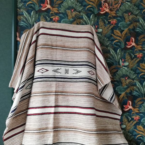 PLAID traditionnel marocain- dessus de Lit - Couverture traditionnelle. Plaid Marocain- FAIT MAIN