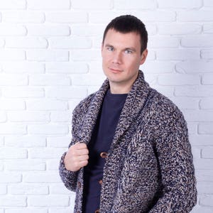 Custom Men's hand knit Cardigan, Made to order model, Replica cardigan, Hand Knit Stylish Sweater, Casual Wool Cardigan zdjęcie 3
