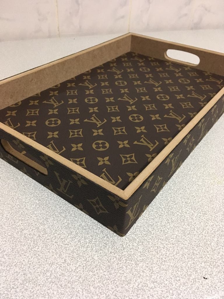 lv tray