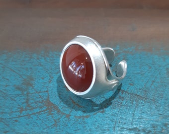Karneolring, handgjord sterlingsilverring
