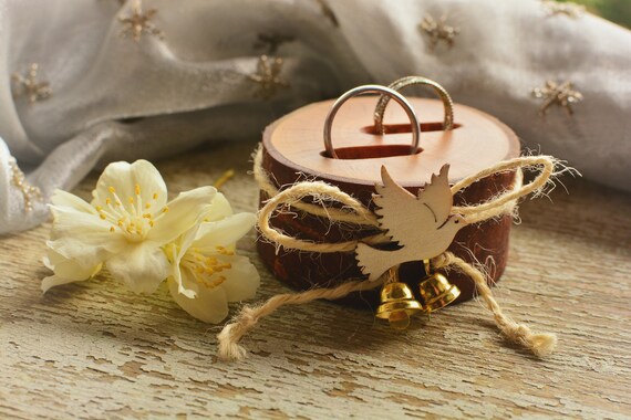 Rustic wood wedding ring holder “Dove”.