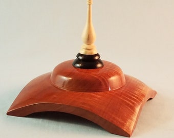 Square winged lidded box (5.5" x 53/4"H)
