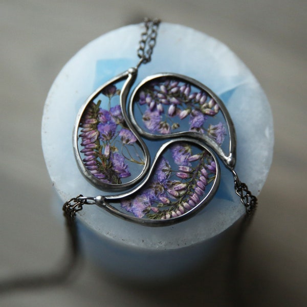 Friendship necklaces for 3, Trio pendants, Purple flowers jewelry, Yin Yang friend necklaces, 3 Bff Necklace, Sister gift, Sister Necklaces