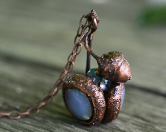 Acorn Necklace, Raw crystal necklace, Copper Acorn Pendant, Forest Necklace, Electroformed, Crystal necklace, Raw Crystals, Pearl necklace