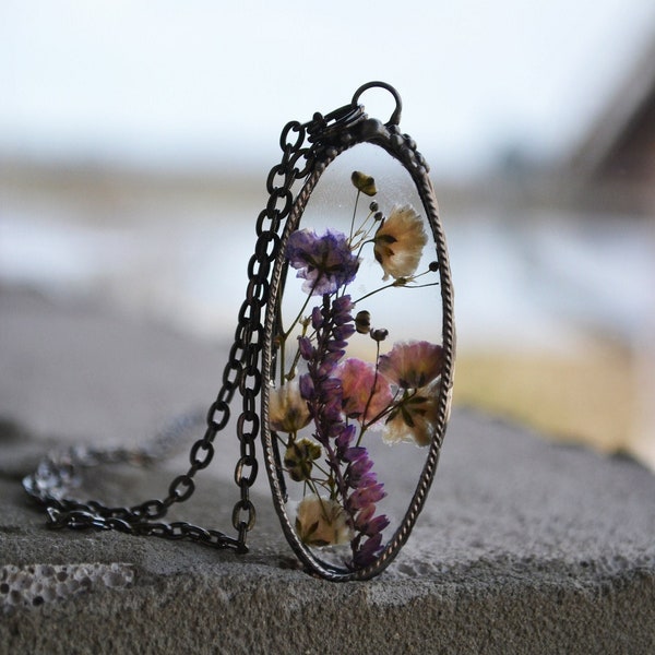 Floral necklace, Natural jewelry, Heather necklace, Pressed Flower, Friend necklace, Friend gift, Terrarium pendant, Gypsophila necklace