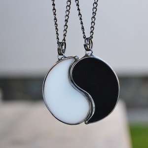 Yin Yang Anhänger Halskette, Paar Schmuck, Versprechen Halsketten, passende Anhänger für 2, Freundschaftsketten, BFF, Schwesterhalsketten, Geschenk