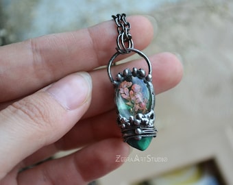 Flower choker necklace, Malachite choker necklace, Nature pendant, Flower terrarium pendant, Glass terrarium, Botanical, Wildflower, Wedding