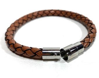 COOLSTEELANDBEYOND Blu Scuro Sottile Braccialetto di Pelle Intrecciata da Uomo Donna, Bracciale Fascia di Polso, Chiusura Magnetica