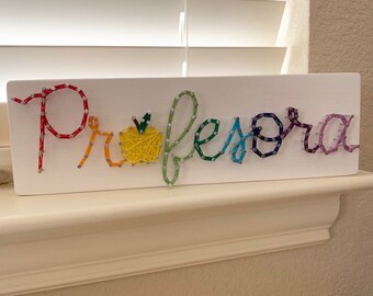 Letrero de profesor con arte de cuerdas de arcoíris, regalo para profesora
