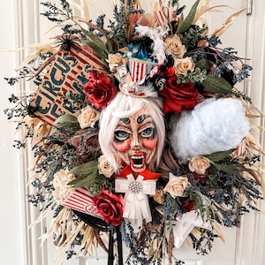 XL Ringmaster wreath, Creepy Circus wreath, Halloween wreath, Carnival wreath, Halloween decor, creepy carnival wreath, puppet ringmaster