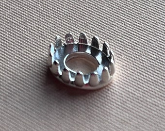 Bezel Cups