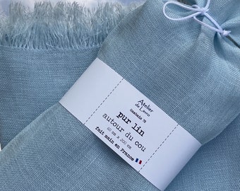 Écharpe bleu ciel pour femme, en pur lin, artisanat français.