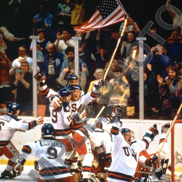 1980 USA Olympic Gold Medal Hockey Team Miracle On Ice Unsigned 8x10 Photo