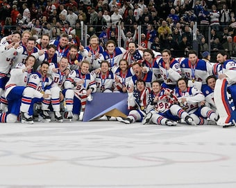 2026 USA Olympic Gold Medal Hockey Team Celebration Unsigned 8x10 Photo Free Shipping