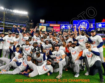 2022 Houston Astros Celebrate Advancing to the World Series 8x10 Team Photo