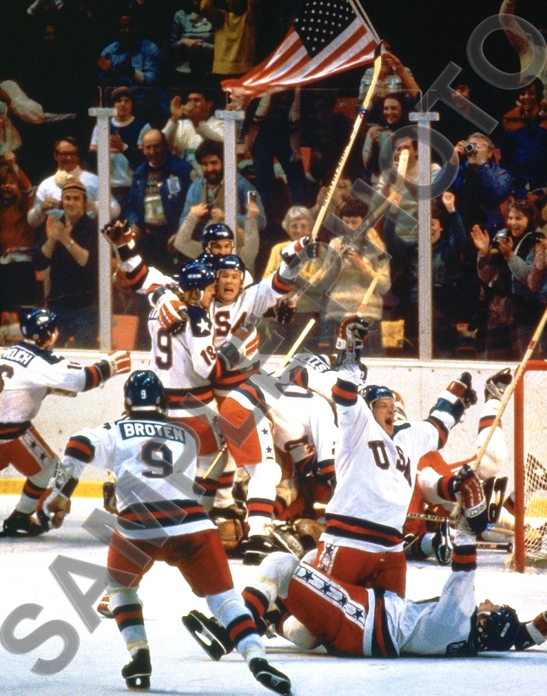 1980 USA Olympic Gold Medal Hockey Team Miracle on Ice Unsigned 16 X 20 ...