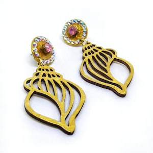 Shell earrings. Gold earrings. Shell jewelry. Statement earrings. Statement jewelry. Gifts for her.