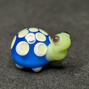 Handmade Borosilicate Glass Turtle Tortoise Figurine – Miniature Flame Worked Animal – Tiny Glass Pet – Ocean or Desert Gift Decor (#51) uv