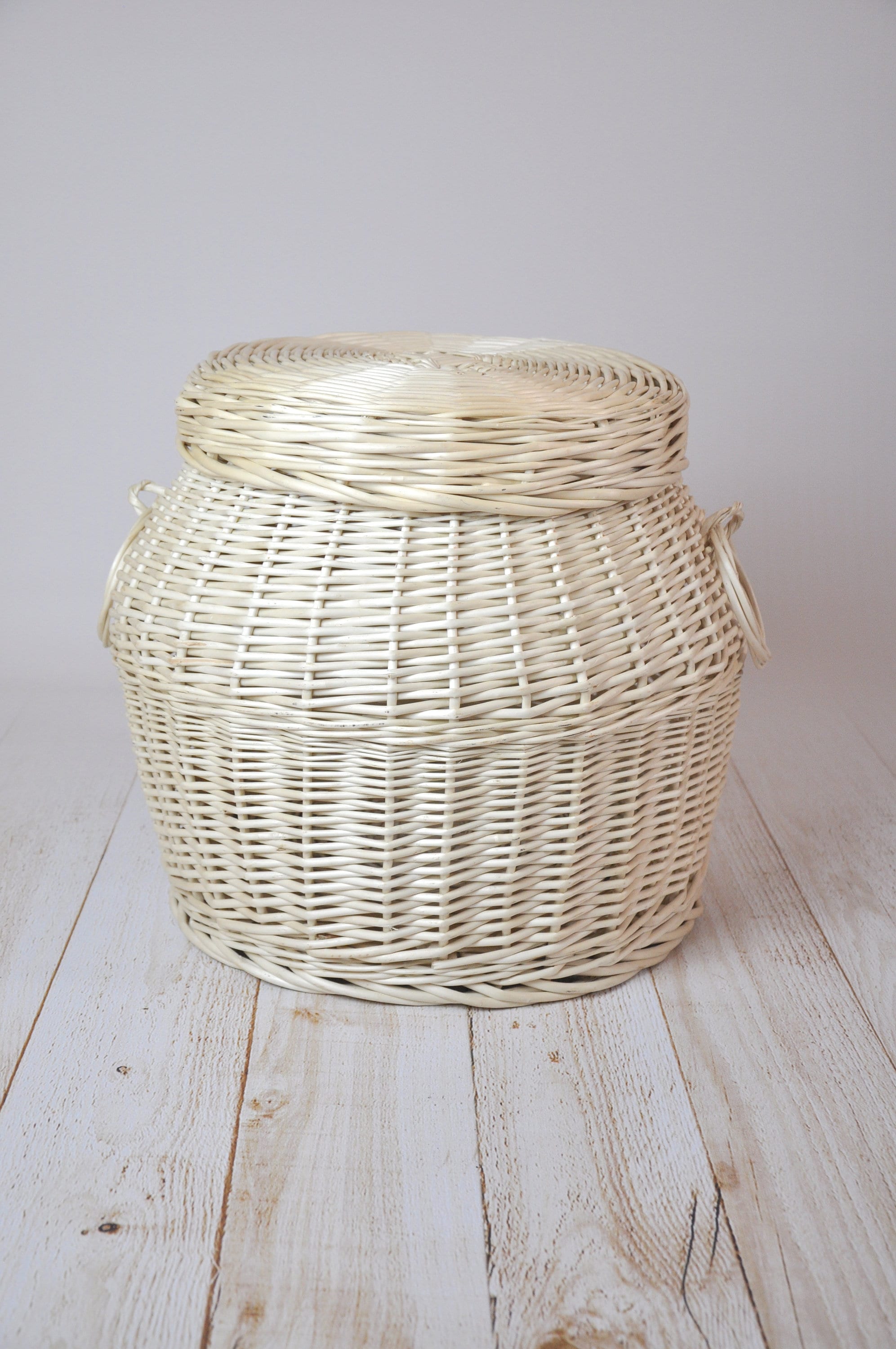 Wicker Basket Willow Toy Box With Lid Round Bin Storage Etsy UK