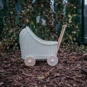 Wicker Baby Carriages, Stroller for Dolls,  Photo Props, Toddler, Newborn Baby Photographer, Pram for Dolls, Trolley, Nursery Toy on Wheels