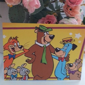 Tarjeta de felicitación Yogi Bear, Huckleberry Hound y Mr Jinx. Preciosa tarjeta de mi propio diseño vintage de 11,5 x 14 cm con sobre y bolsa para violonchelo.