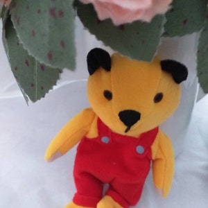 Sooty, Sweep & Soo toys Vintage knitted toys Sooty and Sweep and Soo bunting all having fun Sooty and Sweep unused 1970s vintage fabric xx Sooty beany toy