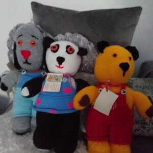Sooty, Sweep & Soo toys Vintage knitted toys Sooty and Sweep and Soo bunting all having fun Sooty and Sweep unused 1970s vintage fabric xx bild 4