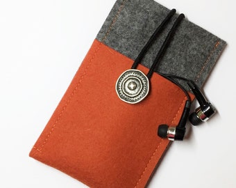 Custom-made wool felt phone case