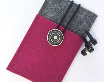 Custom-made wool felt phone case