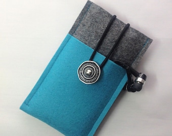 Custom-made wool felt phone case