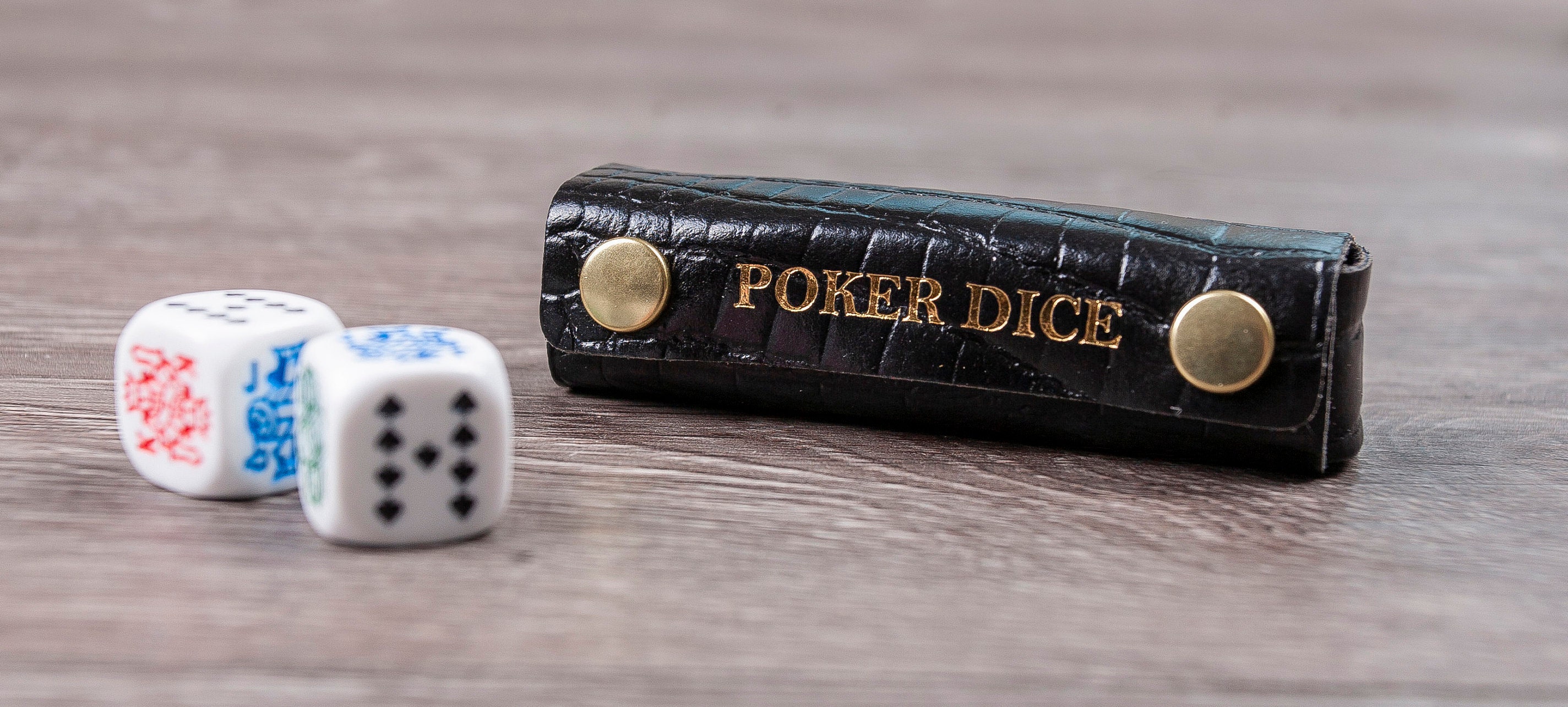 Decorative Poker set with crocodile case in black