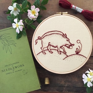 Crewel Kit Heritage Boar, Crewel Embroidery Kit Heritage Boar, Boar Crewel Work Kit, Crewelwork Embroidery Kit Heritage Boar